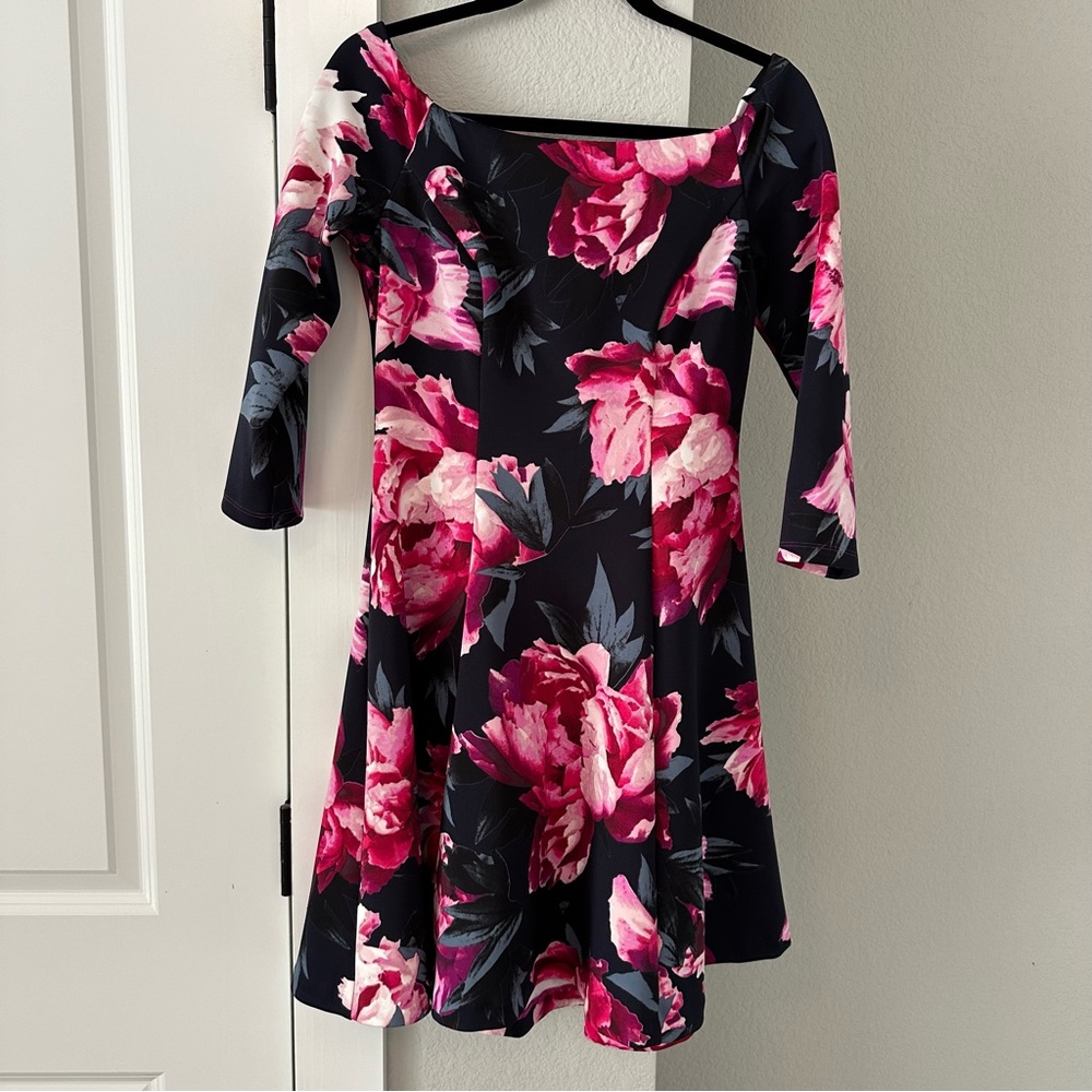 Vince Camuto - Floral Dress